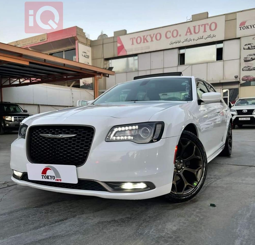 کرایسلەر 300